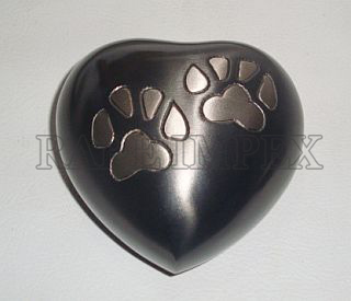 <span style="margin: 0px 0px 5px 0px; font-weight: 600;">RI-BR-K792-L</span><br />Paw Prints Keepsakes Hearts