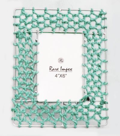 <span style="margin: 0px 0px 5px 0px; font-weight: 600;">RI-IR-50241</span><br />Metal Photo Frames