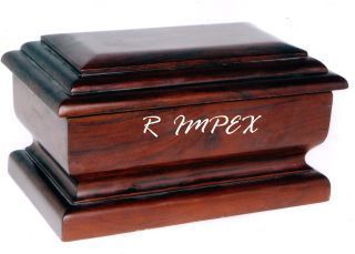<span style="margin: 0px 0px 5px 0px; font-weight: 600;">RI-WD-12004</span><br />Wooden Mahogany Urn