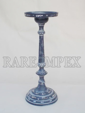 <span style="margin: 0px 0px 5px 0px; font-weight: 600;">RI-15838</span><br />Aluminium Candle Holders