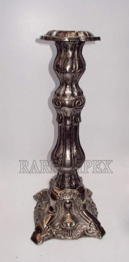 <span style="margin: 0px 0px 5px 0px; font-weight: 600;">RI-AL-15425</span><br />Brass Antique Aluminium Candle Holder