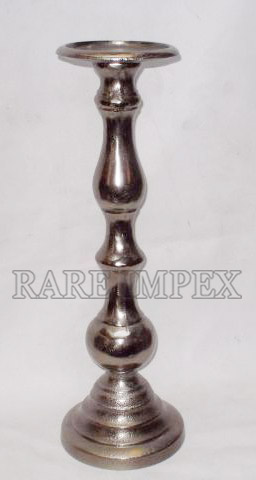 <span style="margin: 0px 0px 5px 0px; font-weight: 600;">RI-AL-15429</span><br />Aluminium Pewter Finish Candle Holder