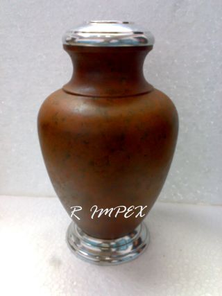 <span style="margin: 0px 0px 5px 0px; font-weight: 600;">RI-AL-9677</span><br />Aluminum Urns Manufacturer