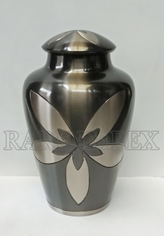 <span style="margin: 0px 0px 5px 0px; font-weight: 600;">RI-BR-9283</span><br />Brass Cremation Urns