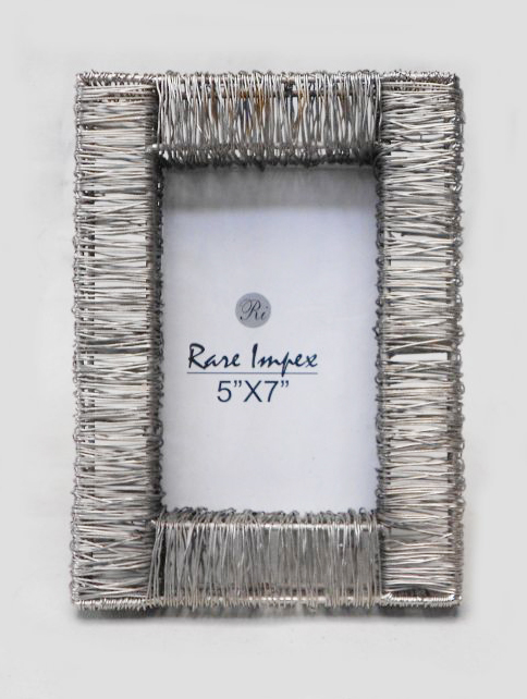 <span style="margin: 0px 0px 5px 0px; font-weight: 600;">RI-IR-5005</span><br />Metal Photo Frames
